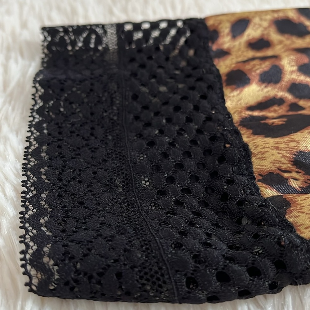 Cheetah Print Silk Robe - Picture 7 of 15